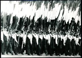 1957-1972 Éljen május elseje! 3 db sajtófotó, 12x17 cm