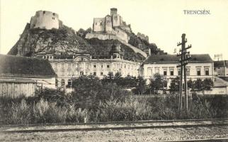 Trencsén, Trencín; Váralja vasúti sínnel / castle with railway tracks