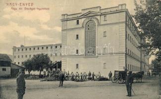 Nagyenyed, Aiud; Magy. kir. országos fegyintézet, rabok fafűrészelés közben / prison, prisoners during wood sawing