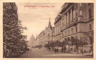 Budapest V. Alkotmány utca (EK)