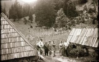 cca 1920-1940 Kirándulások Ausztriában és Lengyelországban, fotónegatívok, 46+3 db, 6x9 cm