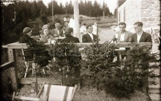 cca 1920-1940 Kirándulások Ausztriában és Lengyelországban, fotónegatívok, 46+3 db, 6x9 cm