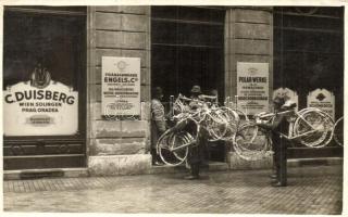 Budapest VIII. József körút 9. C. Duisberg, Engels & Co. Remscheid, Schönebeck budapesti lerakata, kerékpárok. photo (EK)