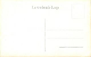 Lippa, Lipova; Weszely Béla hordógyára (saját házában), hátsó és első udvar, utcakép, faraktár, munk...