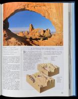 Varázslatos Föld körüli utazás. Vulkánok, vízesések, sivatagok. 2004, Reader's Digest. Kiadói e...