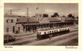 Komárom, Komárno; Vasútállomás, vonat. Hacker Dezső kiadása / railway station, train (EK)