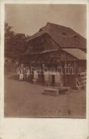 1911 Laszó, Lasau (Hunyad); utcakép házzal / street view with house. photo (EK)