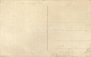 4 db fotó képeslap az SMS Novara osztrák-magyar haditengerészet gyorscirkálójáról. Matróz, sérült ké...