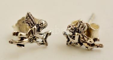 Ezüst(Ag) nyilazó Ámor fülbevalópár, jelzett, 0,8x0,8 cm, nettó: 0,9 g