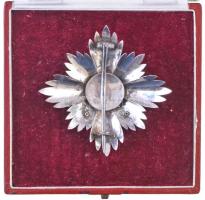 1939. "A Magyar Érdemrend középkeresztjének csillaga hadiékítménnyel" brillantírozott, jel...