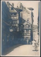 1937 Nürnberg, Utcakép üzletekkel, jelzetlen fotó, 19x14 cm