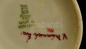 Zsolnay kézzel festett váza, jelzett (V. Münnich Éva), hibátlan, m:14 cm