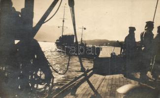 1917 SMS Saida, K.u.K. haditengerészet Helgoland-osztályú gyorscirkálója vontatásba fogta az otrantó-i ütközetben megsérült SMS Novara gyorscirkálót / K.u.K. Kriegsmarine, SMS Saida towing the damaged SMS Novara after the battle of Otranto, photo