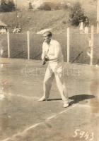 Kassa, Kosice; teniszező a teniszpályán / tennis player, tennis court. Ritter Nándor photo (vágott / cut)