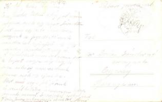 1940 Szászrégen, Reghin; utcakép automobilokkal, Heinrich Binder és Eduard Theil üzlete, Royal cukrá...