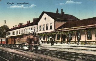 Eperjes, Presov; Vasútállomás gőzmozdonnyal / Bahnhof / railway station with locomotive