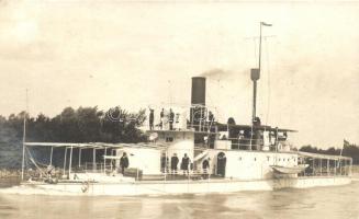 SMS Szamos monitorhajó legénységgel a fedélzeten. Dunai Flottilla / Donau-Flottille / Hungarian Danube Fleet river guard ship. Phot. Alois Beer 8480 B. 1911. Pola