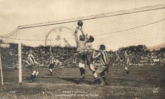1924 Jeux Olympiques, Football, Chayrigues en action / The Olympic Games, French goalkeeper during football match, So. Stpl