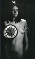 cca 1971 Az órás csalfa leánykája, 6 db szolidan erotikus vintage fotó, 18x7 cm és 18x12 cm között /...