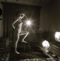 cca 1978 Szabadon és boldogan, 13 db szolidan erotikus negatív, 6x6 cm