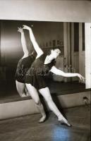 cca 1840 Balettművész, 6 db szabadon felhasználható, vintage negatív, 36x24 mm