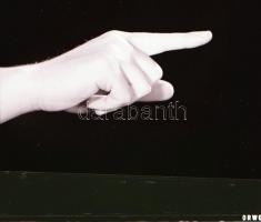 cca 1965 Kézjelek, 13 db szabadon felhasználható vintage negatív, 6x6 cm