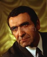 cca 1972 Magyar színészekről készült felvételek, 13 db vintage negatív, 6x7 cm