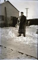 cca 1960 Kecskeméti városképek, épületfotók, 17 db vintage negatív, 6x6 cm és 6x9 cm