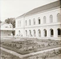 1955 Balatonfüred, 55 db szabadon felhasználható vintage negatív egy család hagyatékából, 6x6 cm