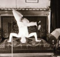 cca 1971 Erotikus  fotónegatívok, 24 felvétel 2 tekercsen, 5,5x5,5 cm