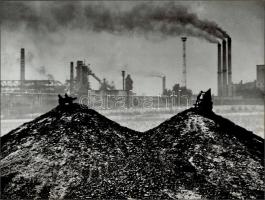 cca 1973 Gebhardt György (1910-1993) budapesti fotóművész hagyatékából 2 db vintage fénykép, az egyi...