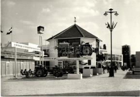 Budapest, Országos Mezőgazdasági Kiállítás - 4 db modern képeslap. traktor