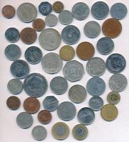 45db-os vegyes fémpénz tétel arab országokból T:vegyes
45pcs of various metal coins from Arab count...