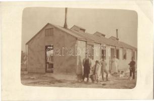 1913 Déliblát, Deliblato; Kolera barakk, kórház, ápolónő és katonák / cholera hospital, nurse and K.u.K. soldiers. Palicsek Kornél photo (EK)