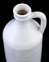 Kerámia korsó, fehérmázas, jelzett, apró mázhibával, m: 32 cm