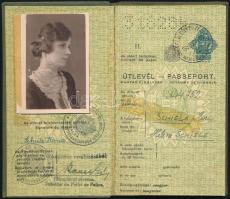 1939 Bp., A Magyar Királyság által kiállított fényképes útlevél okmánybélyegekkel / Hungarian passport