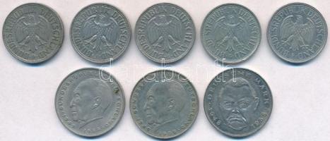 NSZK 1950-1990. 1M (5xklf) + 2M (3xklf) T:2,2-
FRG 1950-1990. 1 Mark (5xdiff) + 2 Mark (3xdiff) C:X...