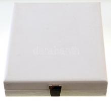 12db-os forgalmi érme és bélyegérme tétel együtt egy tokban, benne ezüst ÁPV bélyegérmek (4xklf), il...