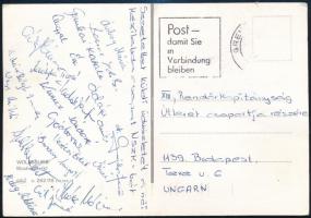 cca 1980 Vasas SC női kézilabda csapatának tagjai által aláírt képeslap, köztük dr. Gajdos Jenő kézilabda szakosztály elnök, Angyal Éva válogatott játékos aláírásaival