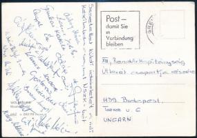 cca 1980 Vasas SC női kézilabda csapatának tagjai által aláírt képeslap, köztük dr. Gajdos Jenő kézi...