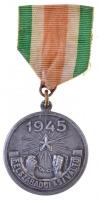1948. Felszabadulási Váltó Zn díjérem nemzetiszínű, sérült szalagon (35,5mm) T:2,2-