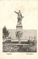 Segesvár, Schässburg, Sighisoara; Petőfi szobor / statue (EK)