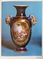 Sikota Győző dr.: Herend porcelánművészete, Bp., 1981, Műszaki Könyvkiadó. Második kiadás. Kiadói eg...