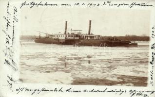 1903 Regensburg gőzemű oldalkerekes vontató hajó télen a befagyott Duna jegén / Hungarian towing ship in winter. photo