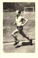 Kovács Bütyök József. Hosszútávfutás 5000m. elrugaszkodás. Képzőművészeti Alap Kiadóvállalat / Hungarian long-distance runner