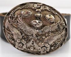 Bőröv dekoratív fém csattal, h: 132,5 cm