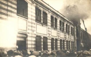 1929 Suresnes (Paris); szaurergyár égése / burning factory - 2 photo postcards