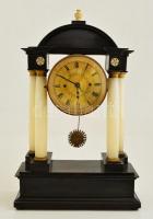 XIX. sz. közepe: Alabástrom oszlopos falióra ingás, felesütős szerkezettel. Inga törött, de azon kívül elvileg működik / Vintage table clock with broken pendulum. 57 cm