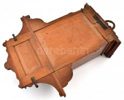 XIX. sz. vége: Herpy A. Budapest jelzett ingás falióra, szép állapotban, hibátlan zománc számlappal ...