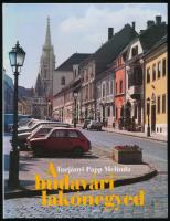 Turjányi Papp Melinda: A budavári lakónegyed. Bp., 1988, Műszaki Könyvkiadó. Kiadói kartonált papírkötés.